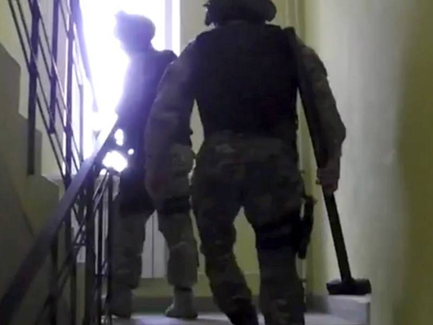 ФСБ задержала более 20 членов террористической ячейки в 3 регионах страны